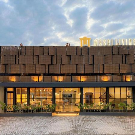 Masri Living By Daphna International Hotel Yogyakarta Ngoại thất bức ảnh