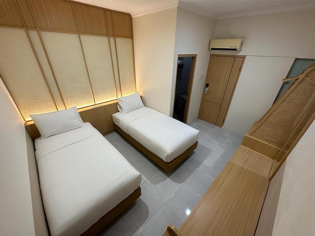 Masri Living By Daphna International Hotel Yogyakarta Ngoại thất bức ảnh