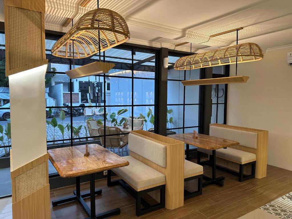 Masri Living By Daphna International Hotel Yogyakarta Ngoại thất bức ảnh