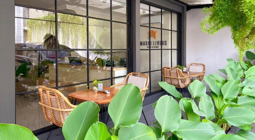 Masri Living By Daphna International Hotel Yogyakarta Ngoại thất bức ảnh