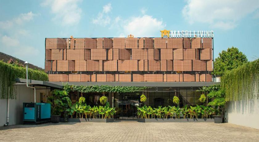 Masri Living By Daphna International Hotel Yogyakarta Ngoại thất bức ảnh